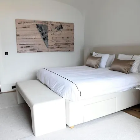 Villa Stylish With Lake View - What'app - 0034-603-368-136 - For Reservations! *