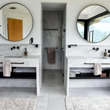 Stylish With Lake View - What'app - 0034-603-368-136 - For Reservations!