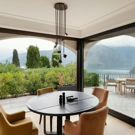 Stylish With Lake View - What'app - 0034-603-368-136 - For Reservations! Villa Lenno