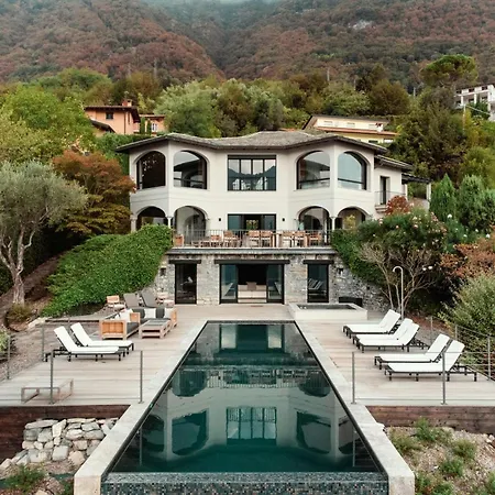 Stylish With Lake View - What'app - 0034-603-368-136 - For Reservations! Villa